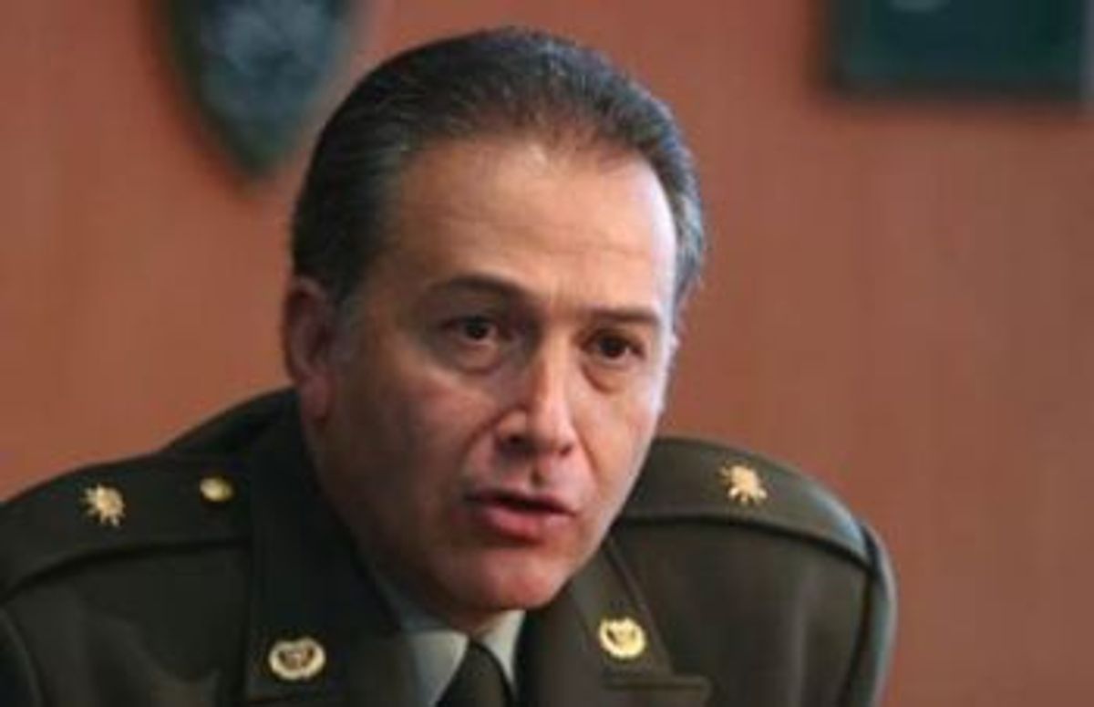 General Naranjo aceptaría ser fórmula vicepresidencial de Santos