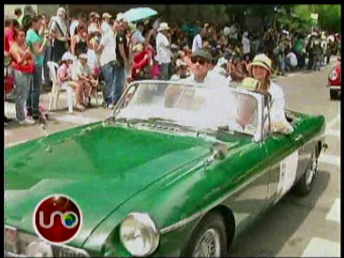 Exhibibición de carros antiguos con sentido social