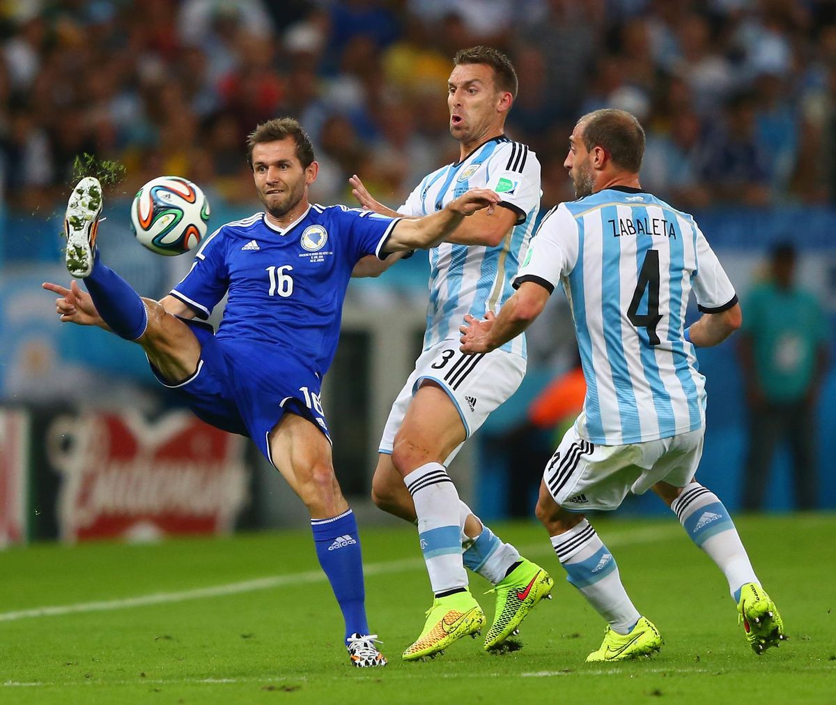 Messi anota su primer gol en el mundial Brasil 2014