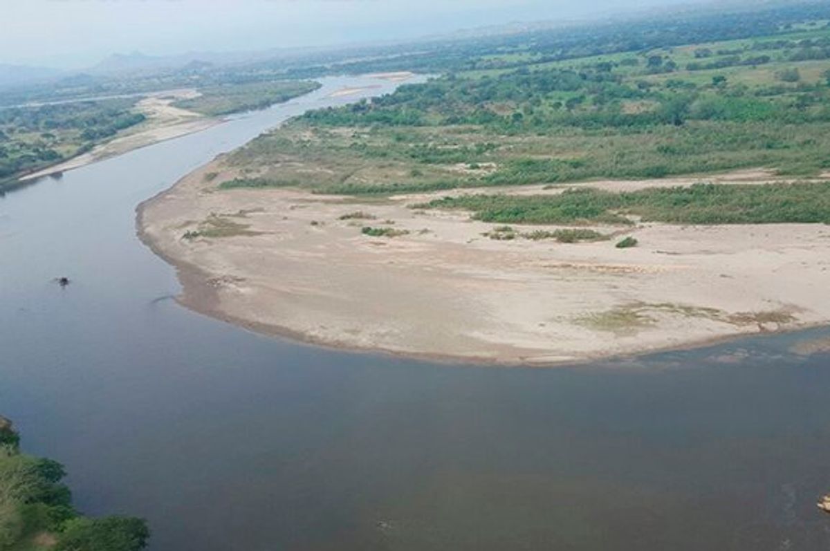 Sequía del río Magdalena impide descargas en el puerto de Barranquilla