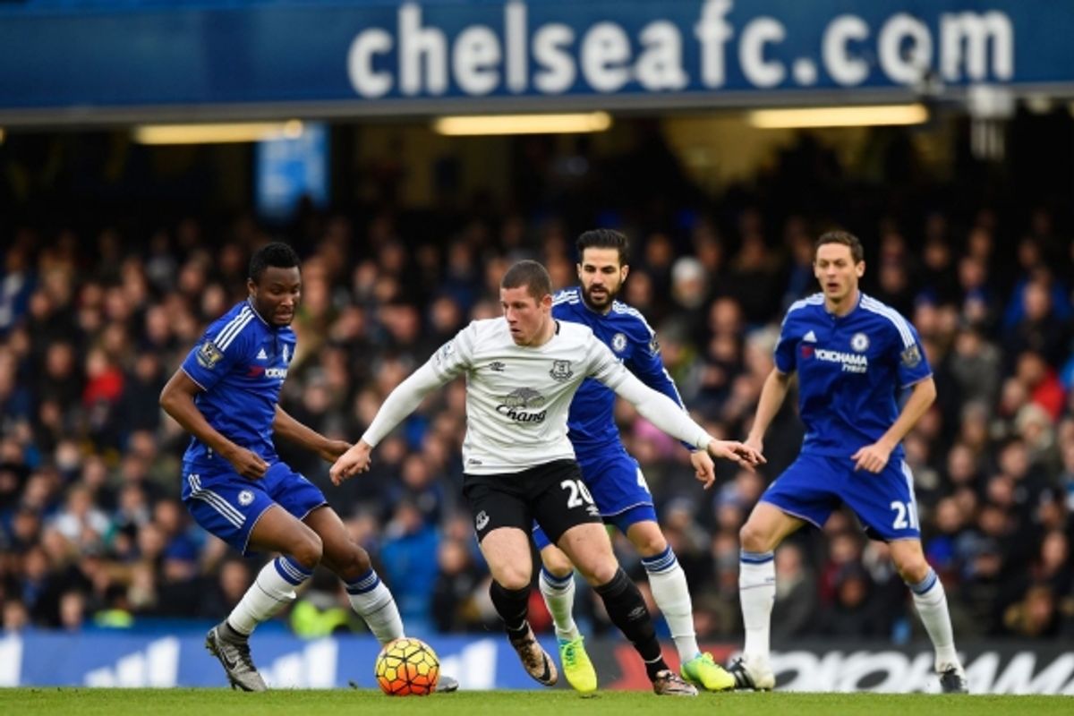 Chelsea salva un punto con gol en fuera de lugar