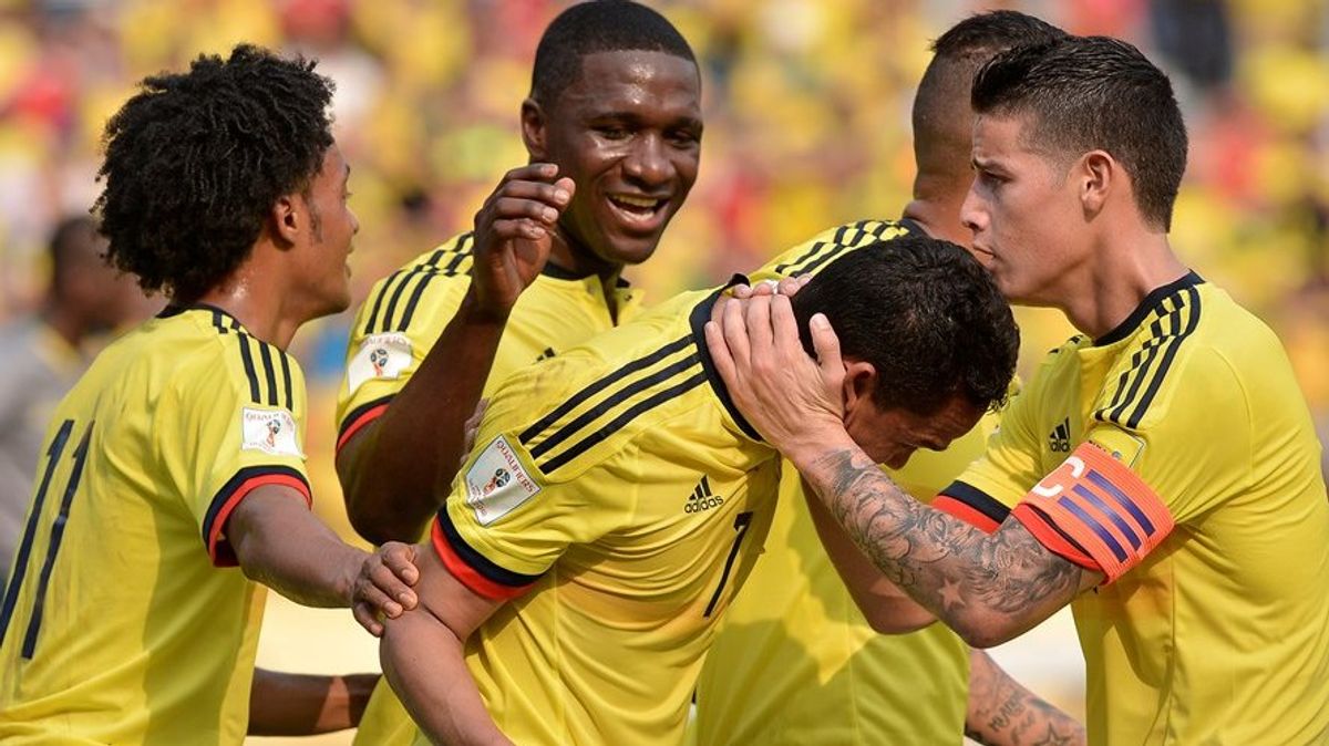 Colombia derrotó a Ecuador, y le quitó el invicto