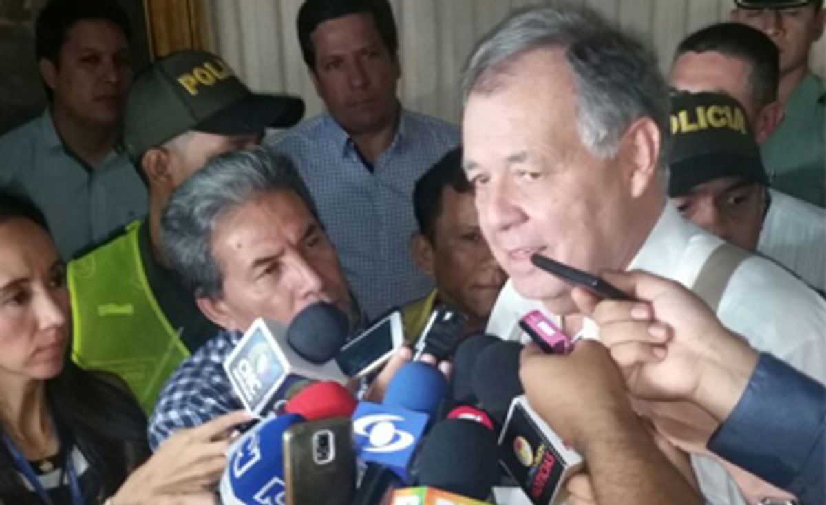 Sindicato de la Procuraduría denuncia que Ordóñez usa dinero de la entidad para su campaña política