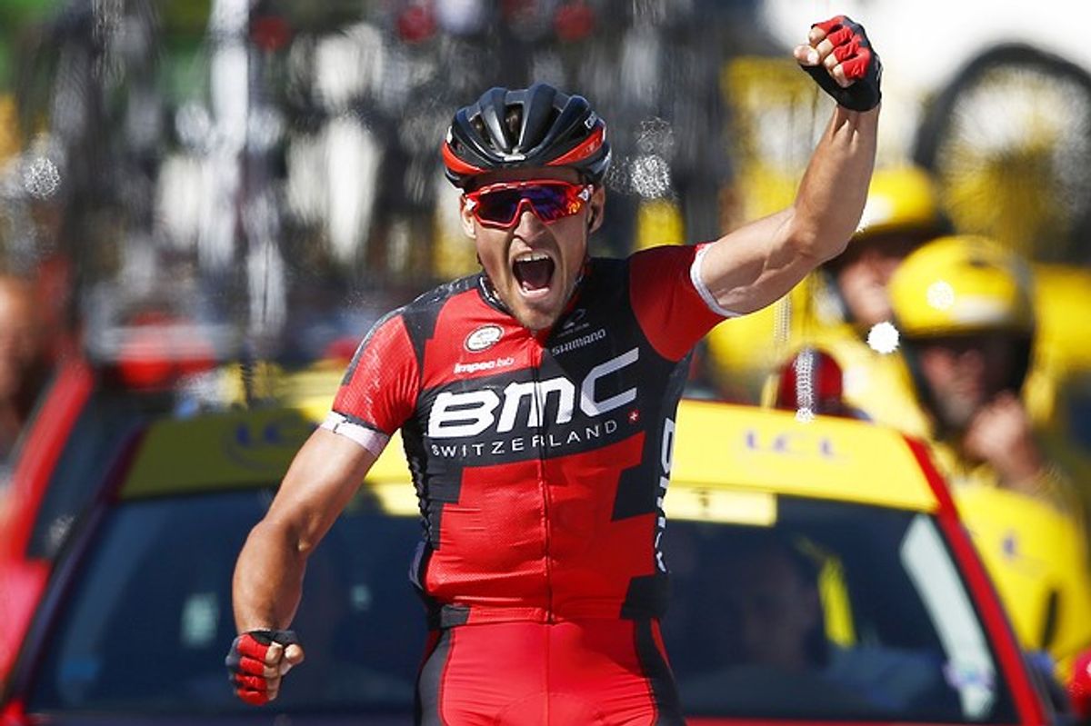 Van Avermaet líder del Tour de Francia tras ganar la quinta etapa