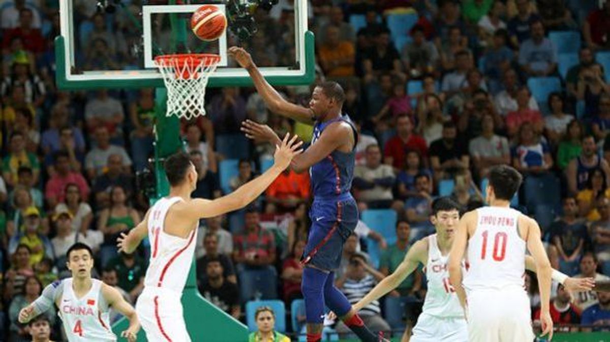 Estados Unidos aplastó a China en baloncesto Olímpico