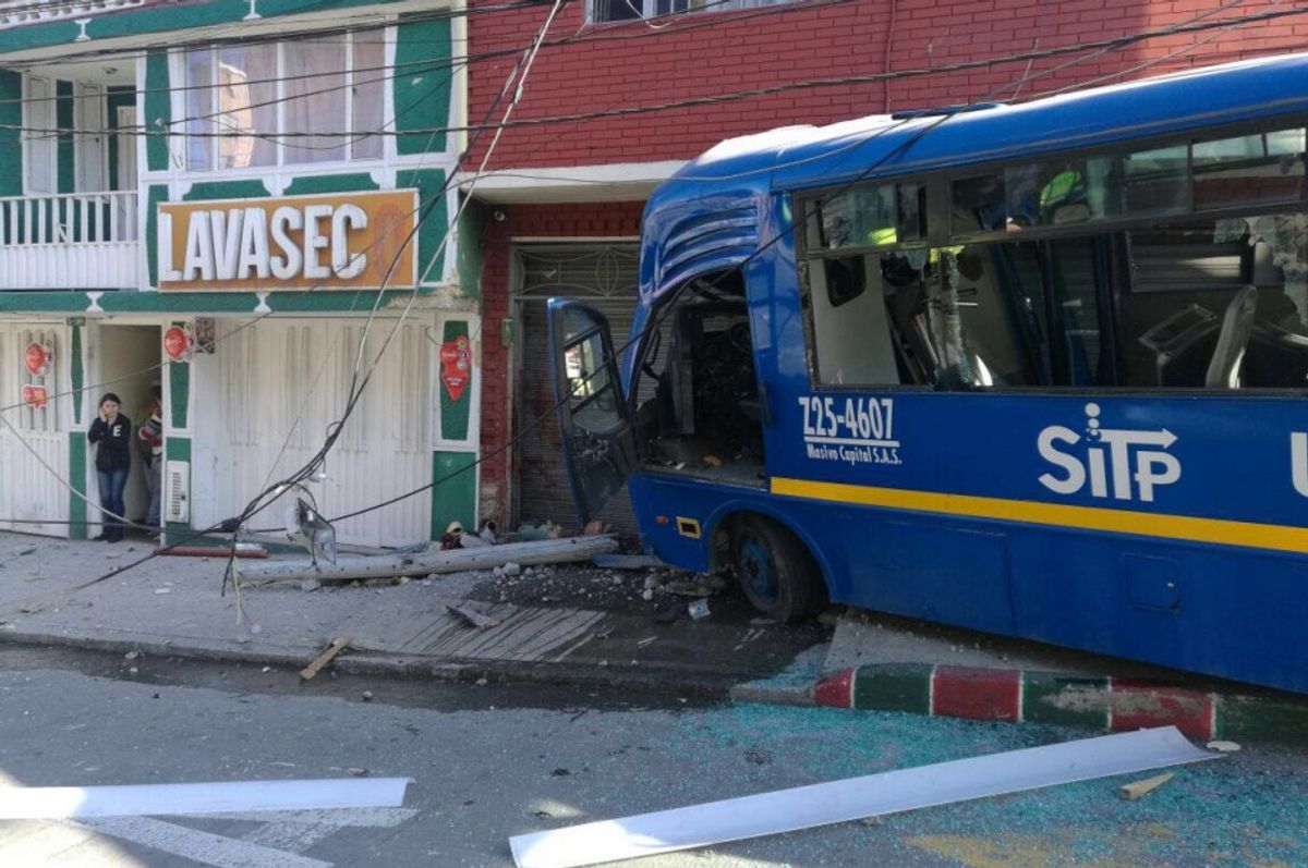Dos muertos y 36 heridos deja accidente de SITP en Bogotá