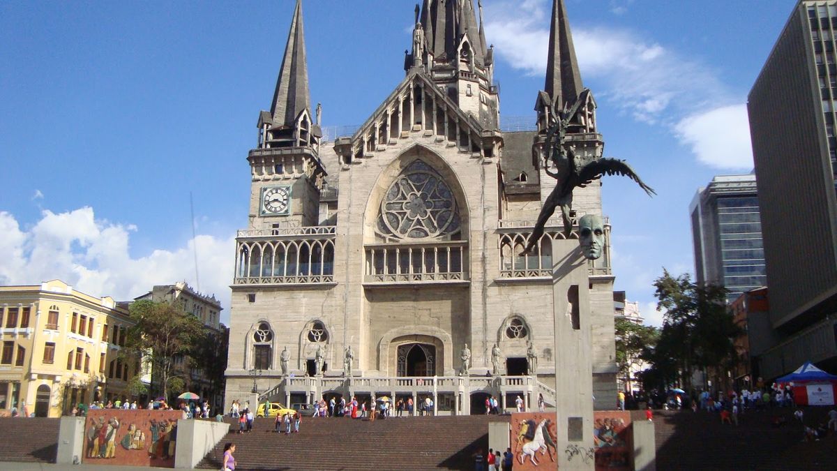 La catedral de Manizales tiene cáncer de piel