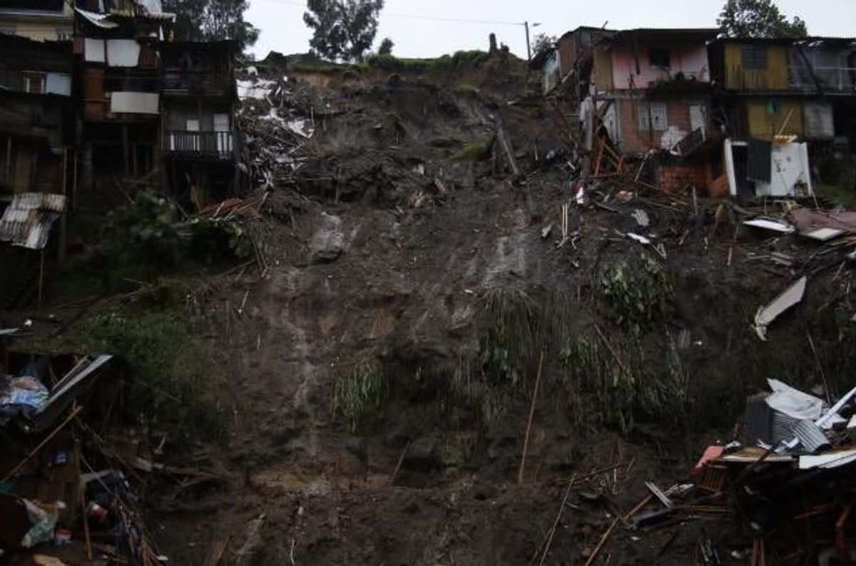 Once personas muertas y más de 50 viviendas afectadas deja intenso aguacero en Manizales