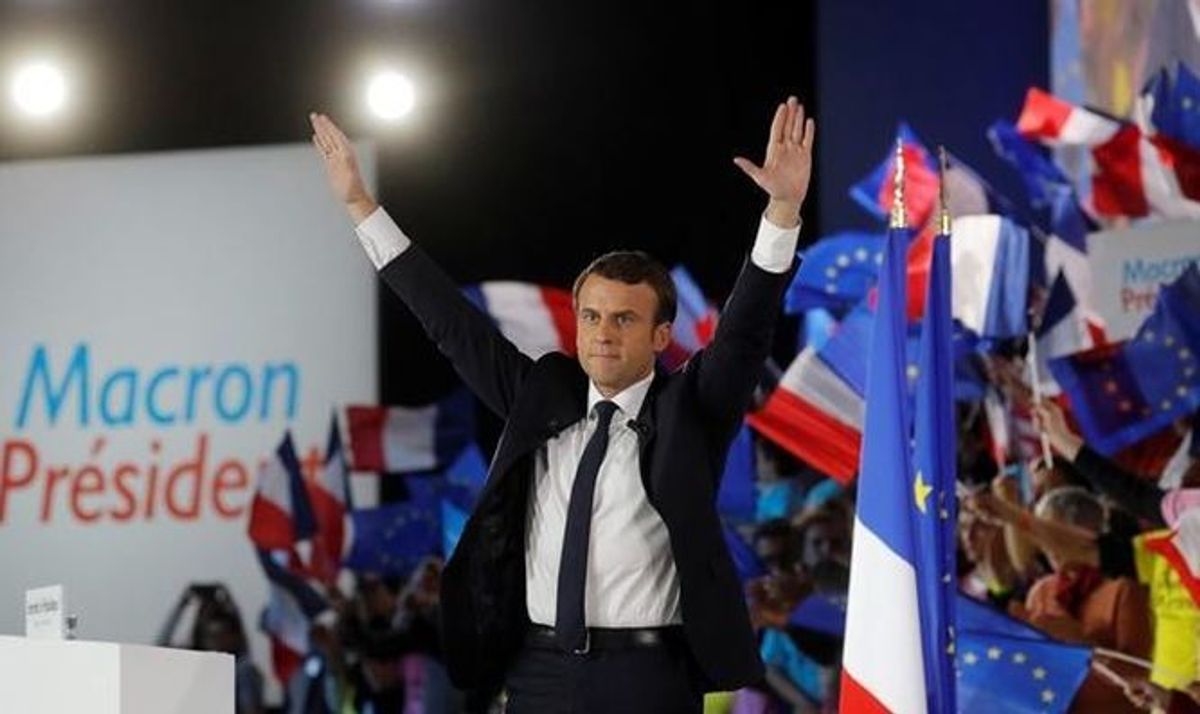 Macron denuncia campaña sucia