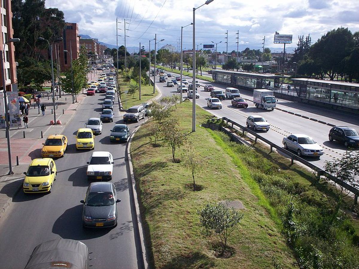Movilidad Bogotá Autopista Norte - Josegacel29 - Wikipedia (CC BY 3.0)