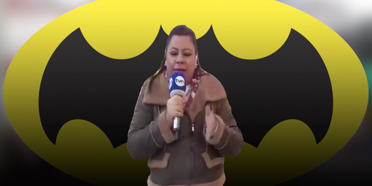 Periodista confunde el ‘papamóvil’ con el ‘batimóvil’ durante transmisión en vivo