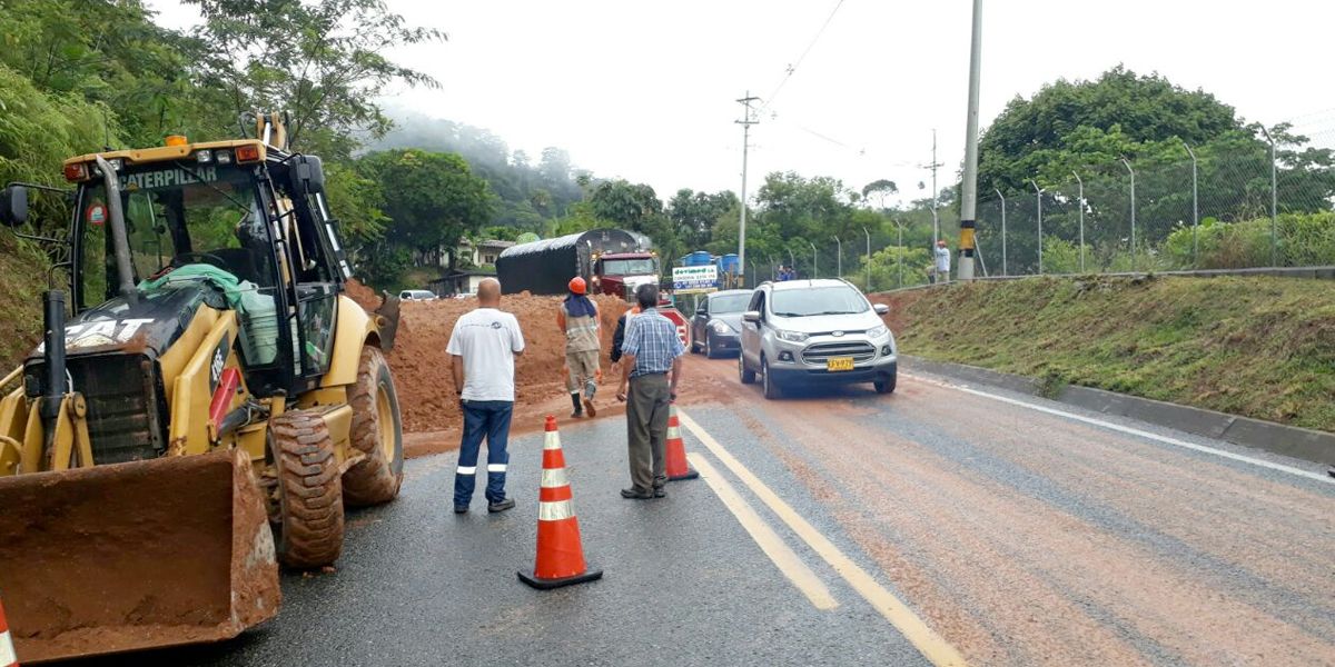 Se restablece el paso vehicular en la Autopista Medellín-Bogotá