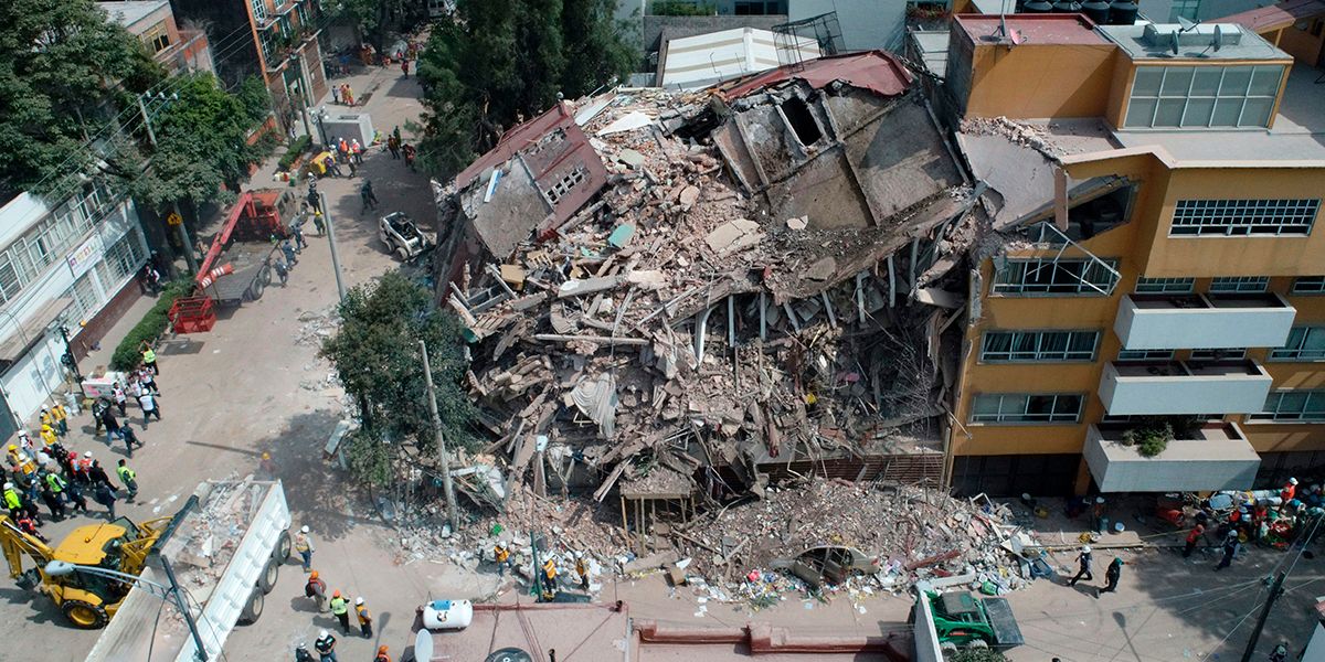México se recupera a un mes del fuerte terremoto