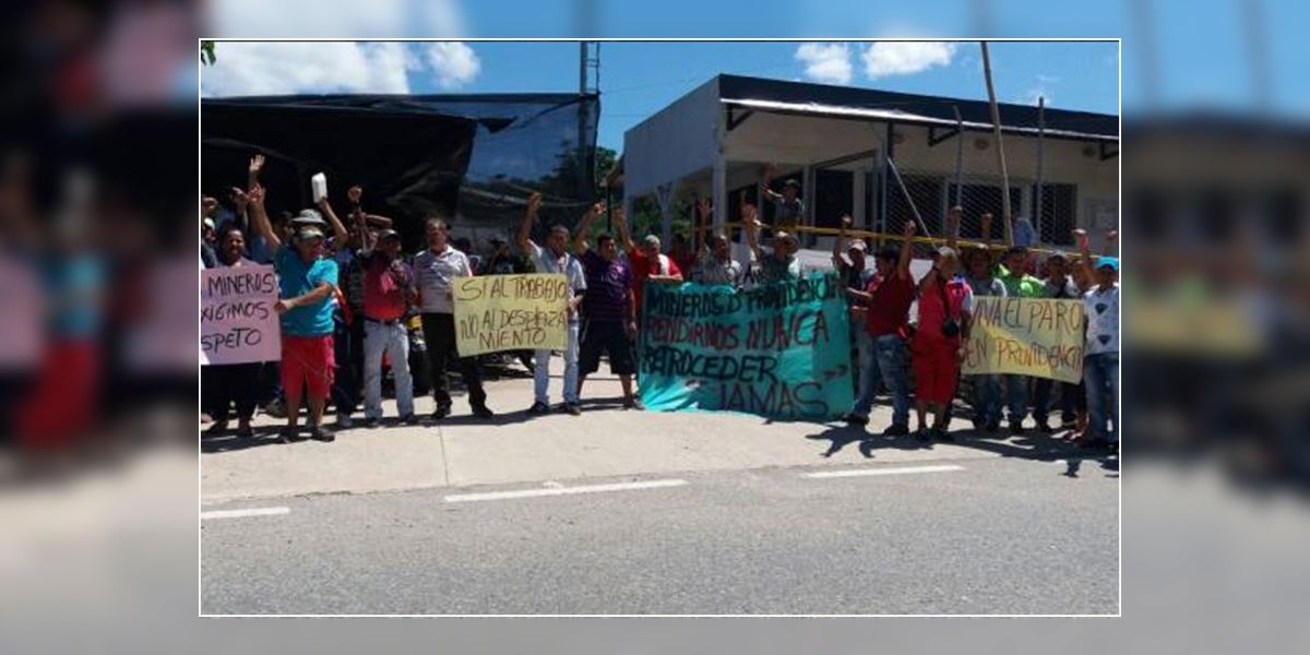 Más de 200 mineros artesanales iniciaron paro en Antioquia
