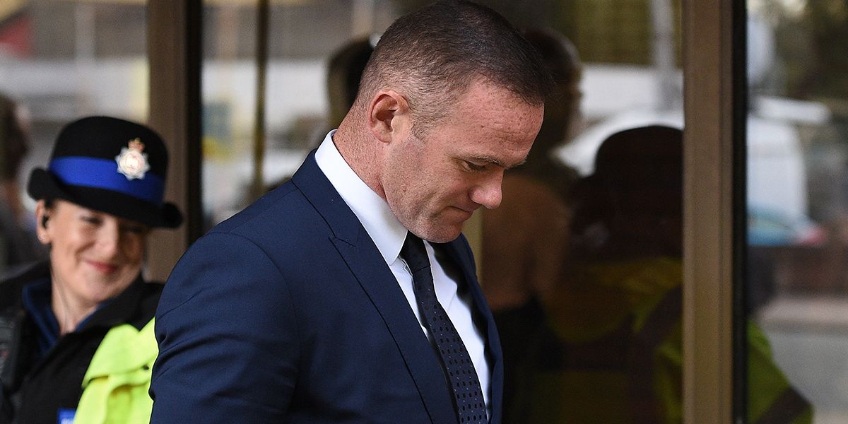 Rooney se declara culpable de conducir ebrio y le prohíben manejar