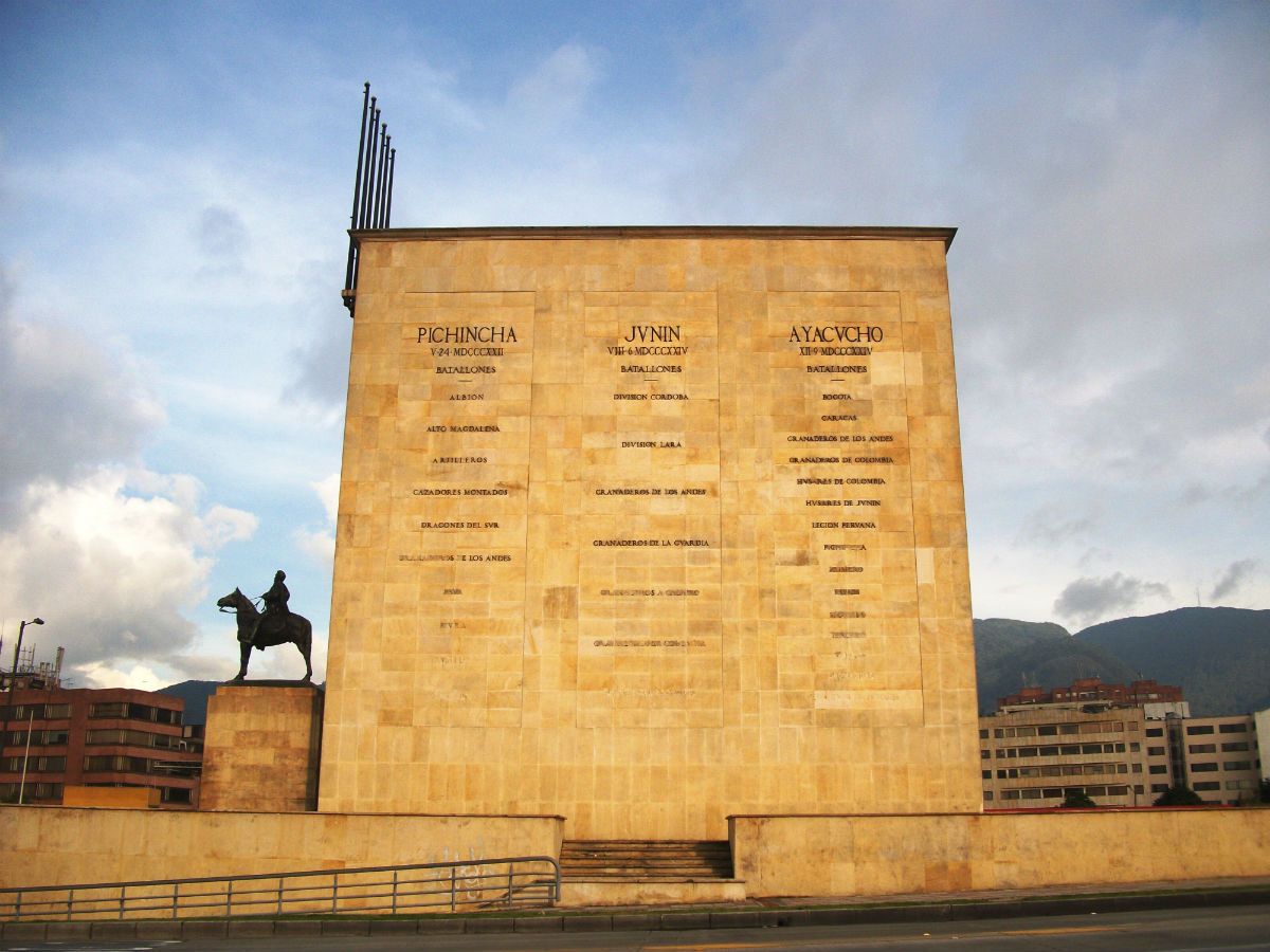 Monumento a los héroes Bogotá - pedro Felipe - Wikipedia (CC BY 3.0)