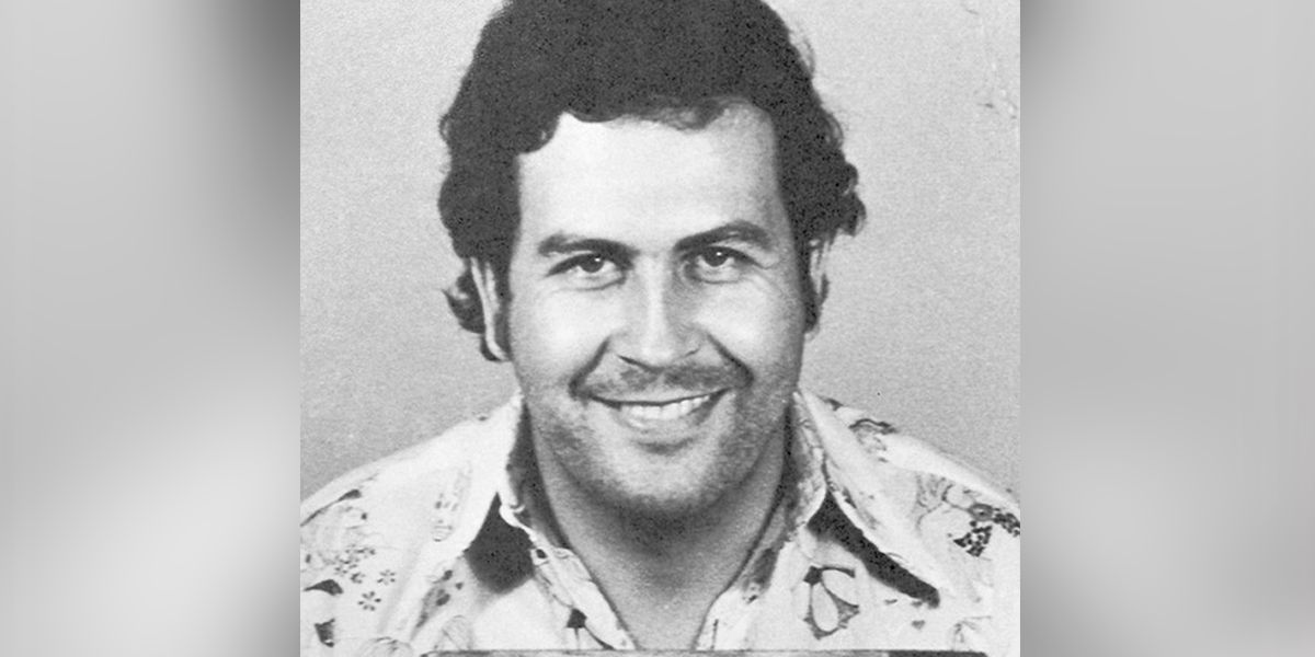 Revelan el curioso truco que usaba Pablo Escobar para verse más alto