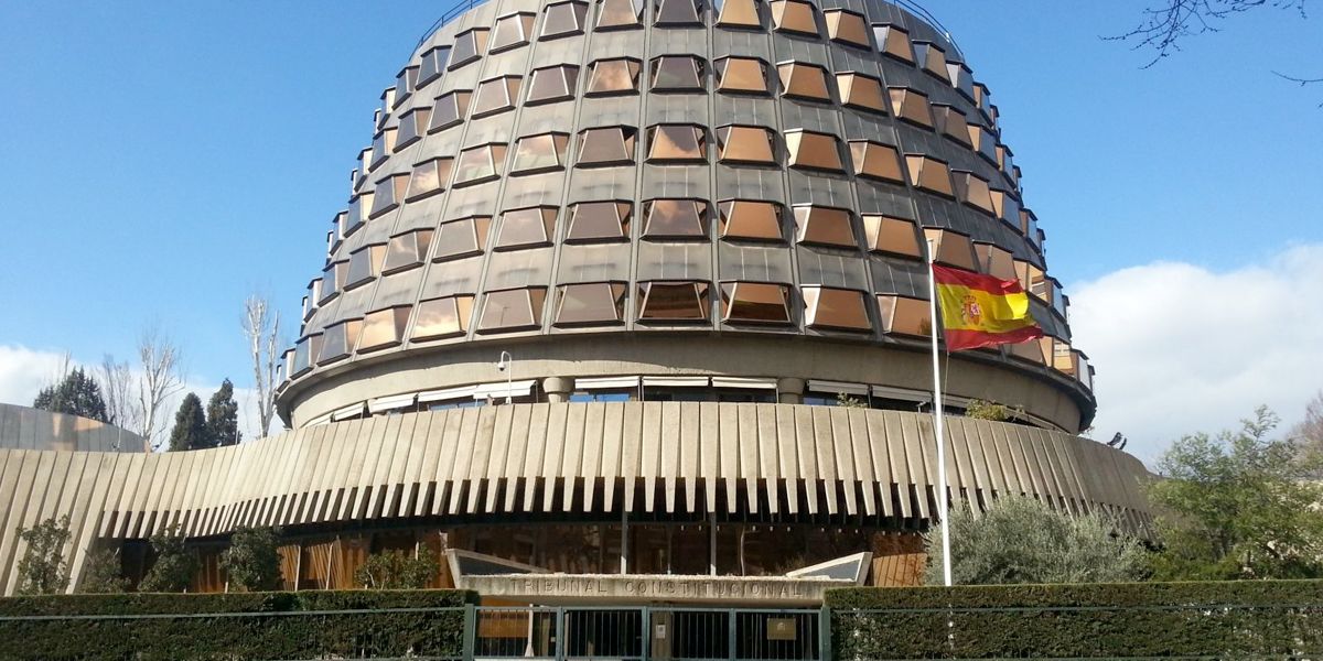 Justicia española suspende pleno del Parlamento catalán ante posible independencia