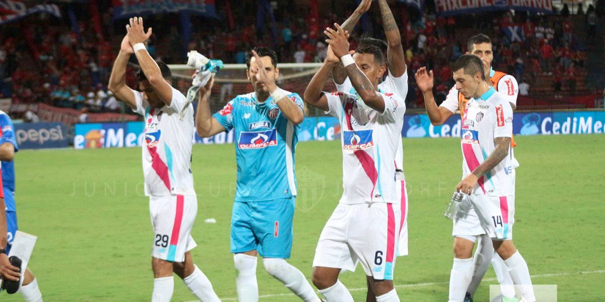 Atlético Junior vence al Medellín y asciende en la Liga Águila