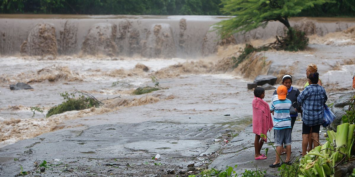 Tormenta tropical Nate deja al menos 22 muertos en Centroamérica y se dirige a México