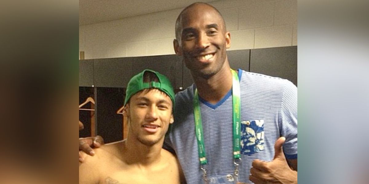 Kobe Bryant visita el PSG y se fotografía con Neymar