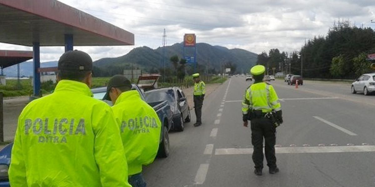 40 mil policías en carreteras del país garantizarán movilidad durante ‘receso escolar’