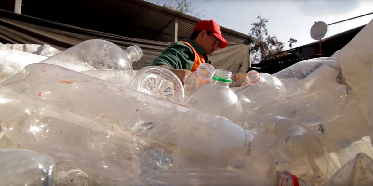 Recicladores realizan plantón contra Gobierno distrital