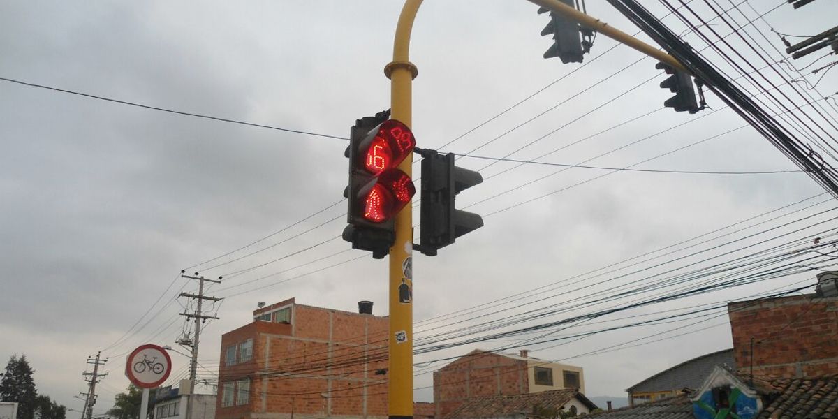 Procuraduría insiste en reparos a licitación de semáforos inteligentes en Bogotá