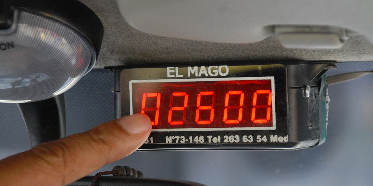Firman decreto de alza en tarifas de taxis en Bogotá, incremento regirá a partir de noviembre