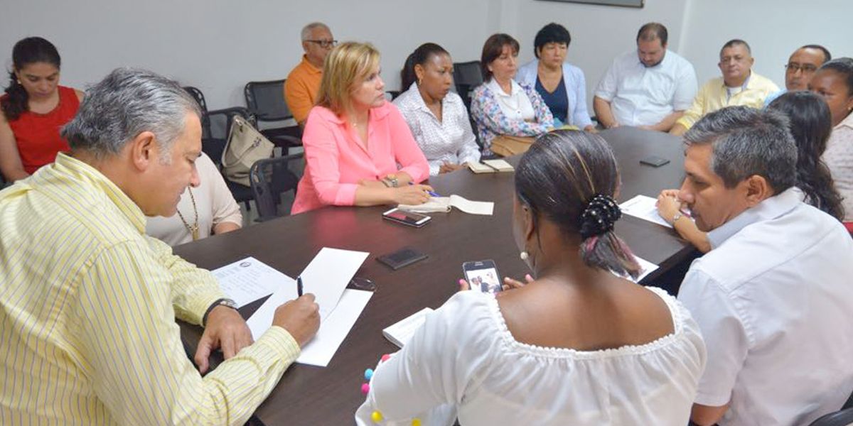 ‘Fiscalía investiga si hay más víctimas en masacre de Tumaco’: Naranjo