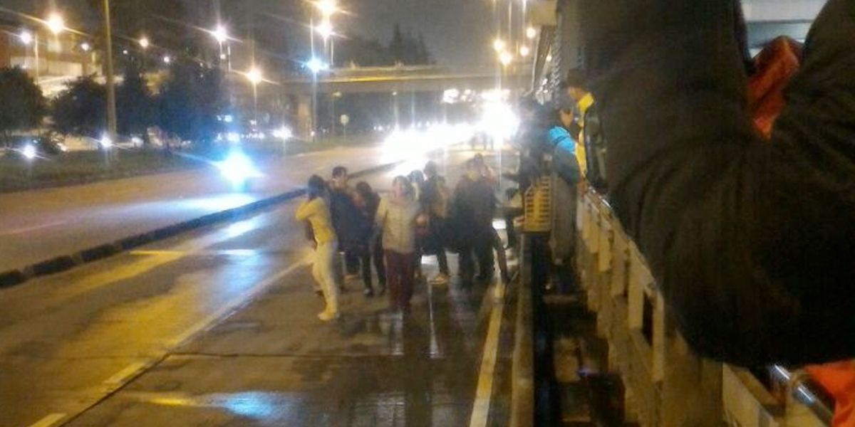 Bloqueos en TransMilenio en la Autopista Norte por falta de buses