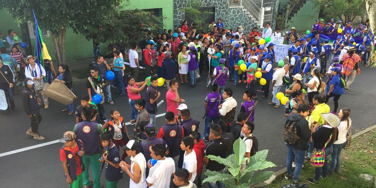 Avanzan marchas indígenas en el centro de Medellín