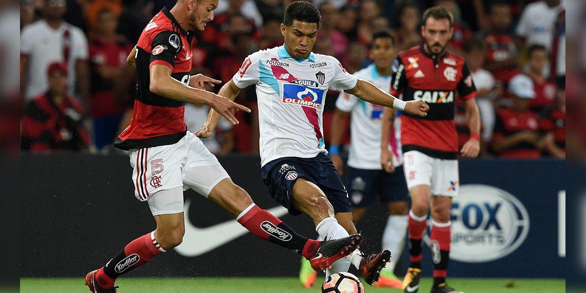 Flamengo remonta y vence a Junior en la Sudamericana