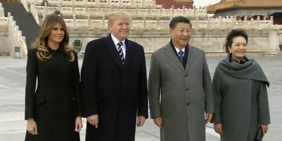 Trump llega a Pekín en su primera visita oficial a China