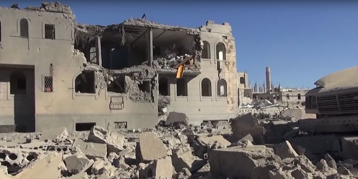 Al menos diez muertos tras bombardeo de coalición árabe contra mercado en Yemen