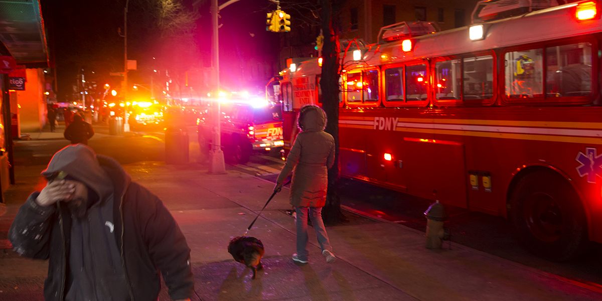 Niño de 3 años causa el peor incendio en Nueva York en los últimos 25 años