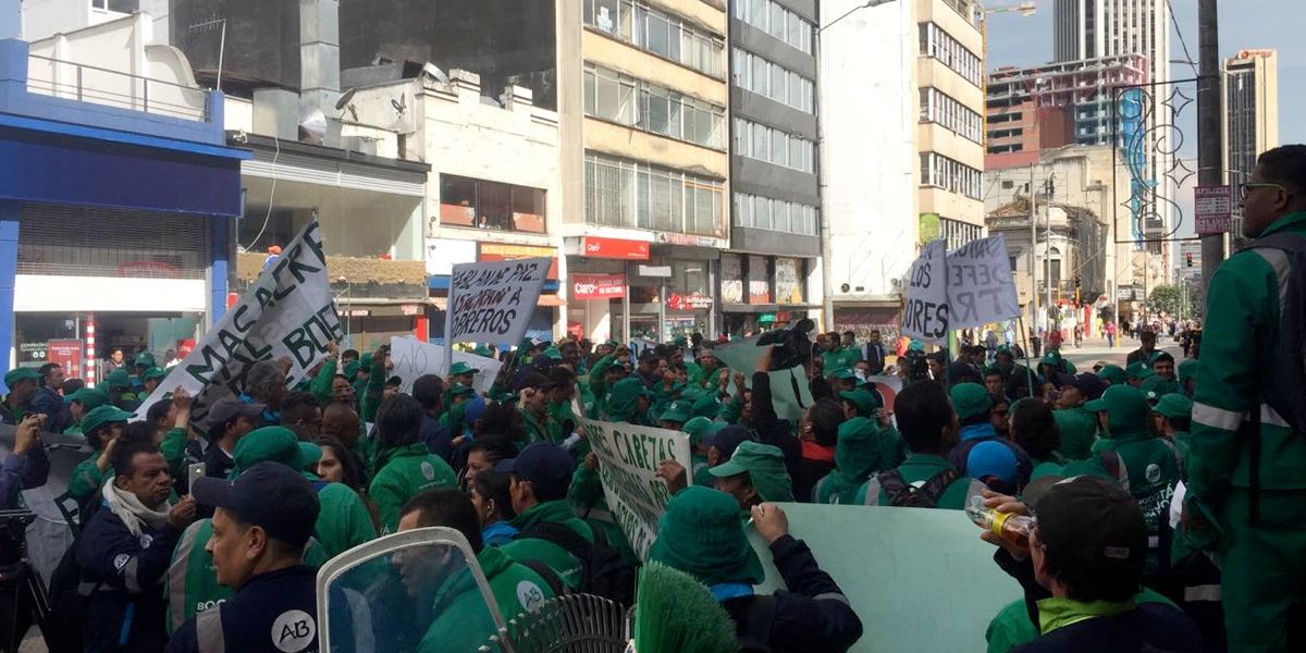 Sindicatos advierten despidos masivos en Aguas de Bogotá