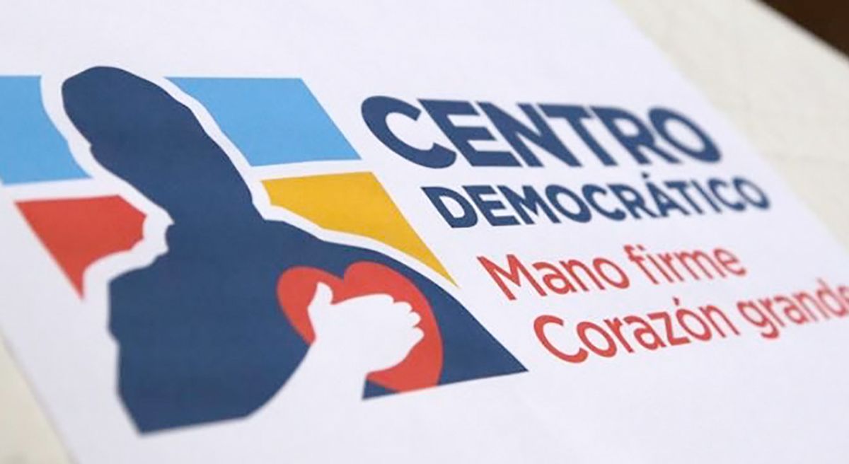 Centro Democrático publicará cartilla alternativa del conflicto armado