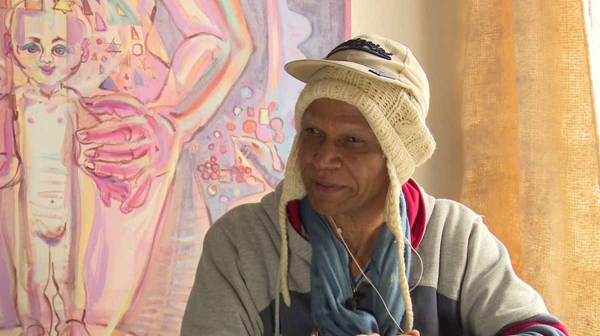 Artista plástico de Buenaventura podría perder su casa porque robaron su firma