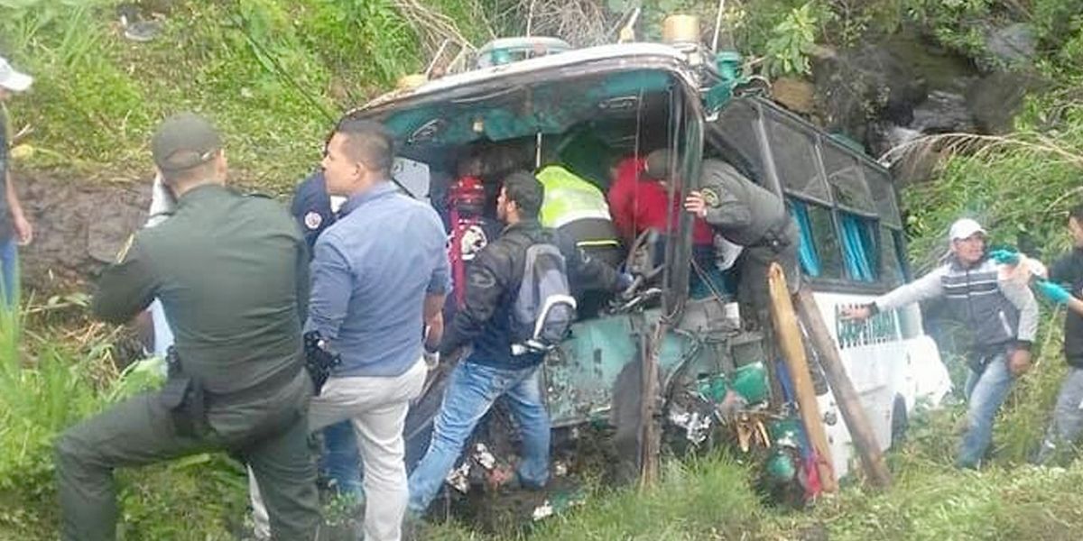 Cuatro muertos y 14 heridos en accidente de tránsito en carretera al norte de Antioquia