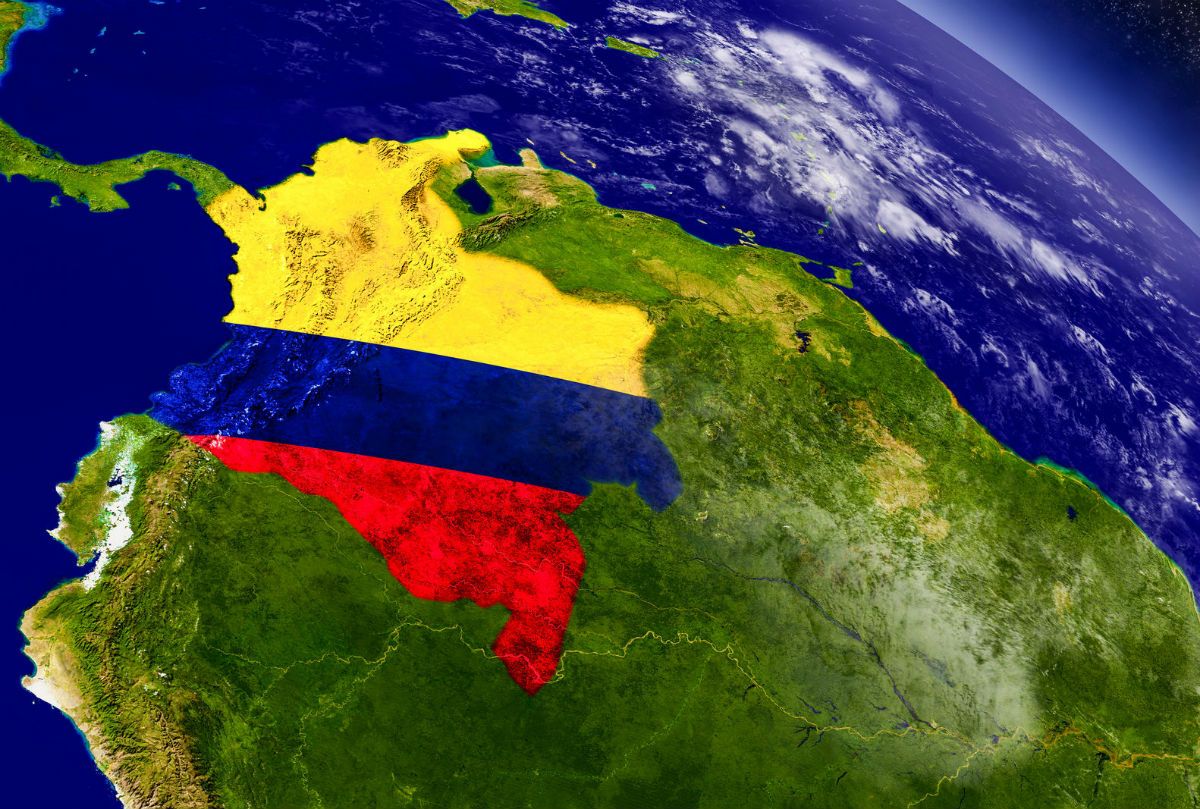 colombia desde el espacio nasa mapa suramerica tierra - 123rf