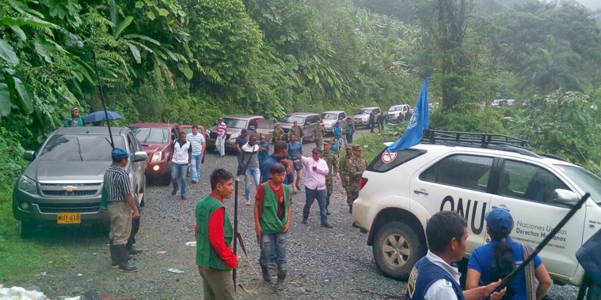 ONU y ONIC visitan la zona del bombardeo en San Juan de Chocó
