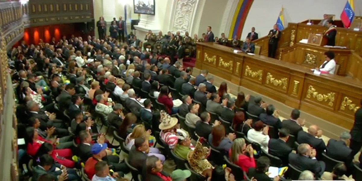 Constituyente venezolana convocó a elecciones presidenciales antes del 30 de abril