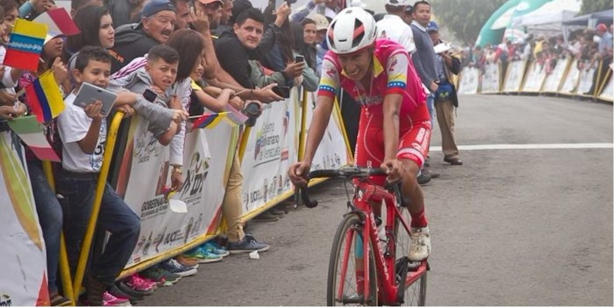 El ciclista colombiano Iván sosa ganó en la Vuelta al Tachira - Foto: tomada y por cortesía de @lavueltadeoro en Twitter.