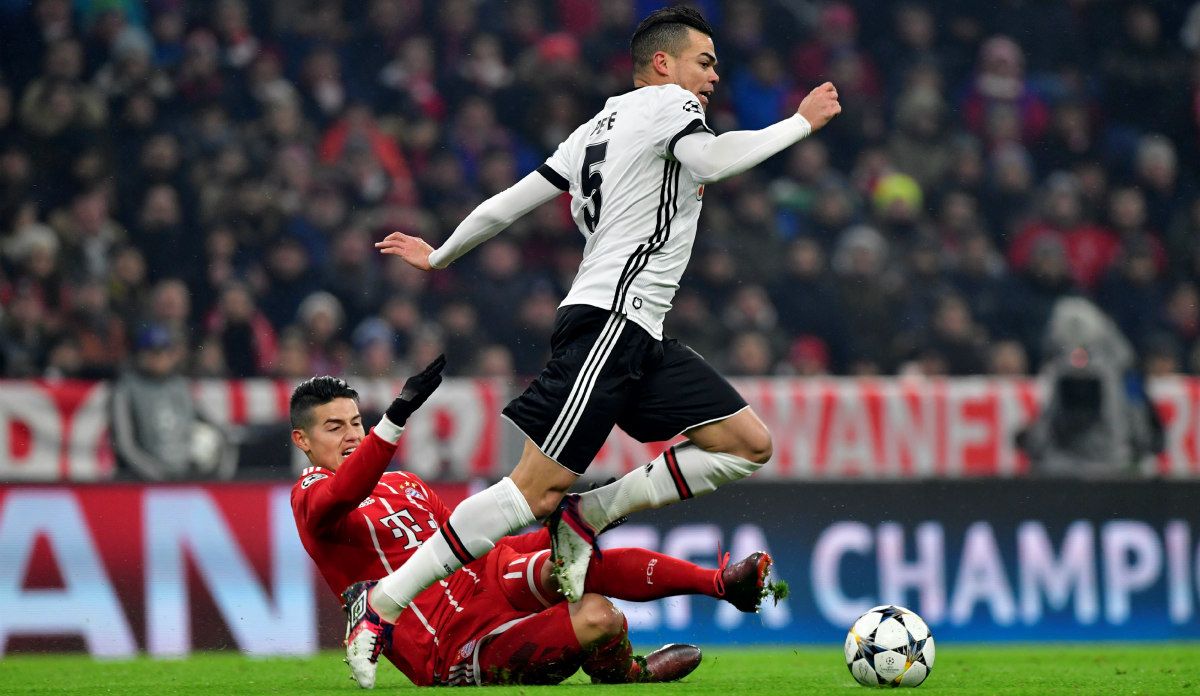 James Rodríguez se retira lesionado en la goleada del Bayern Múnich