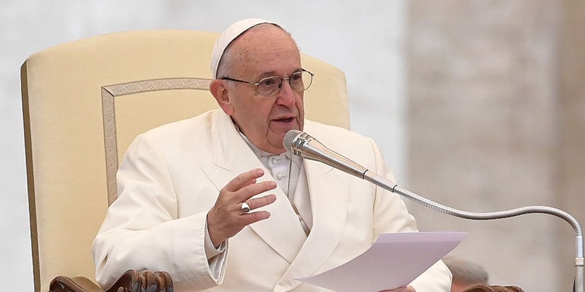Papa condena ‘violencia sin sentido’ tras masacre de Florida