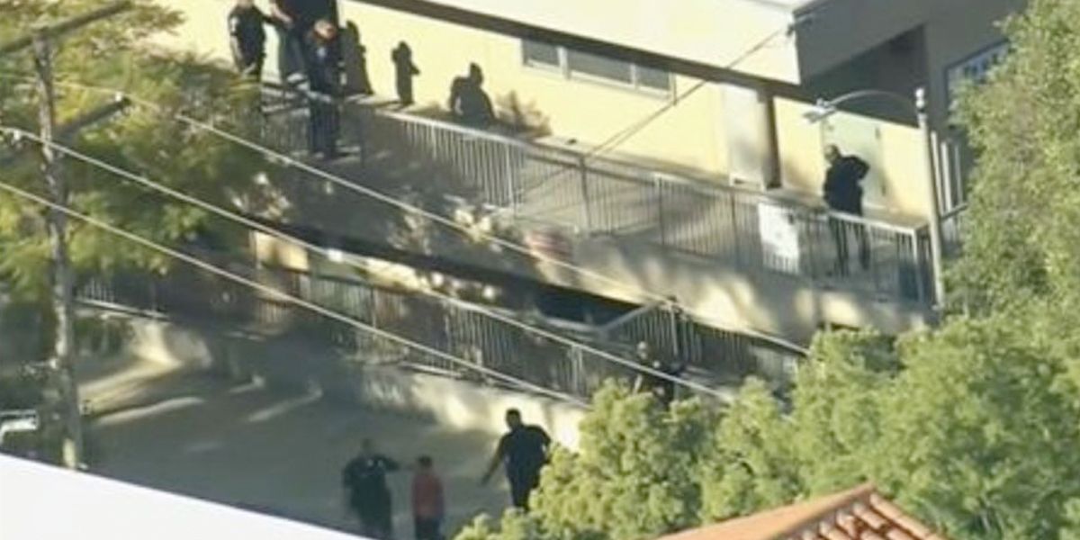 Cinco heridos heridos tras tiroteo en escuela de Los Ángeles