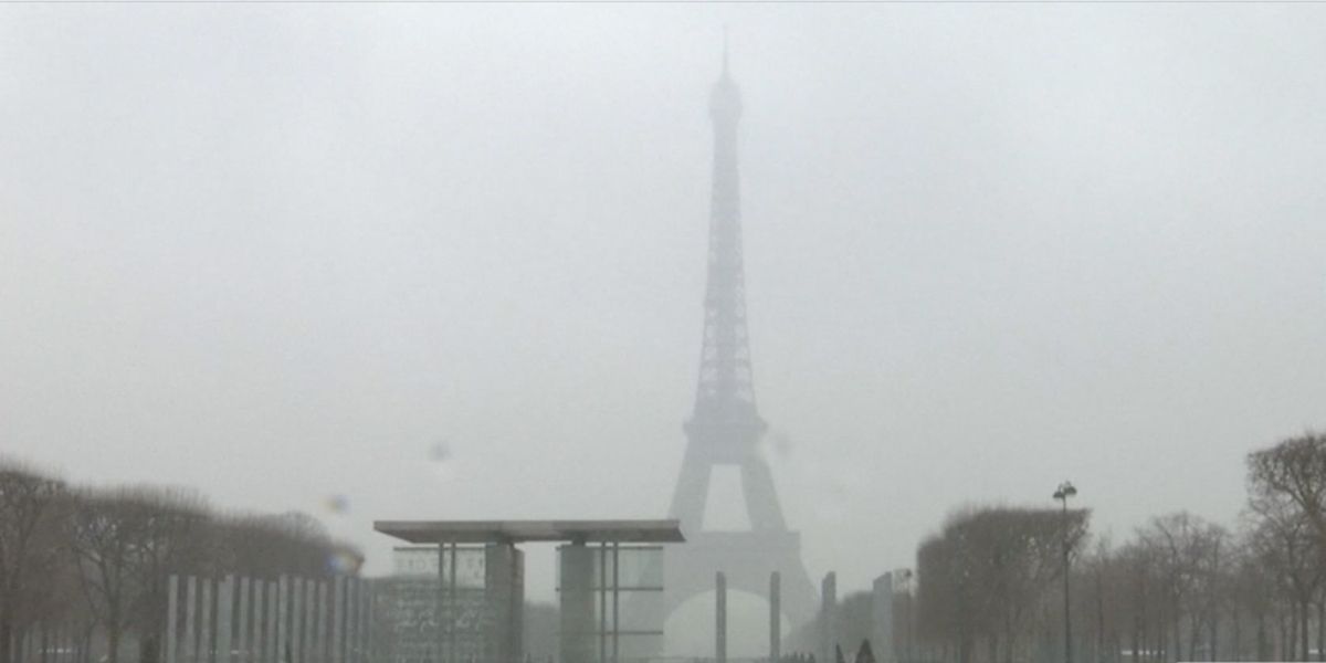 En Francia cierran principales monumentos de París por la gran nevada
