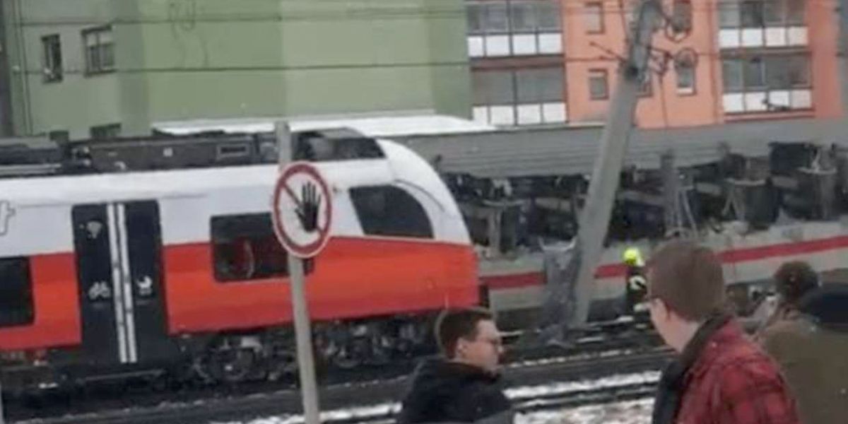 Un muerto y al menos 15 heridos tras choque de trenes en Austria