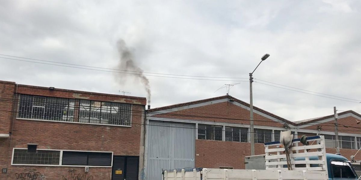 Distrito suspende actividades de ocho empresas por contaminación del aire en Bogotá